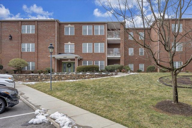 3040 McVitty Forest Dr Apt 211, Roanoke, VA 24018