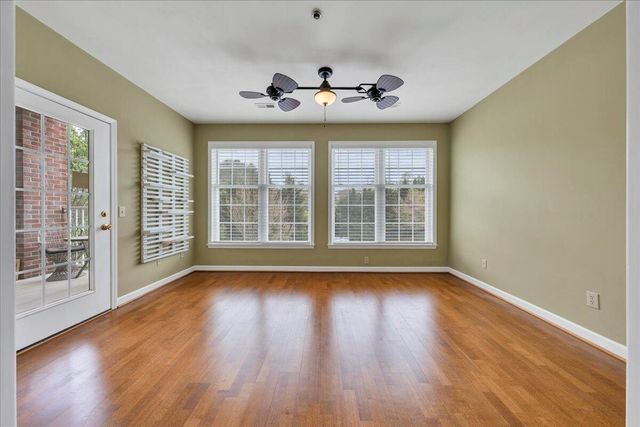 3040 McVitty Forest Dr Apt 211, Roanoke, VA 24018