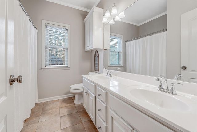 40 Sugarloaf Loop, Maumelle, AR 72113