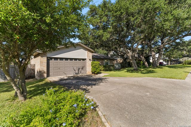 2630 Pebble Dawn, San Antonio, TX 78232