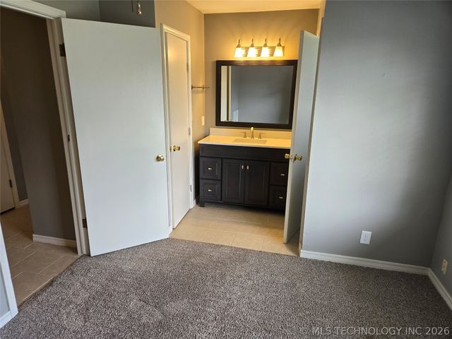 228 E J. Street, Jenks, OK 74037