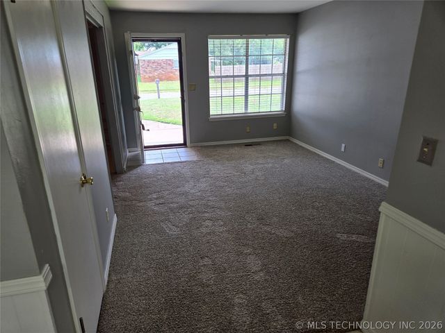 228 E J. Street, Jenks, OK 74037