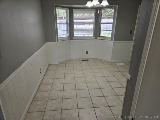 228 E J. Street, Jenks, OK 74037