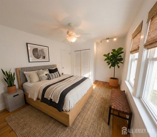 15 Sedgwick Street, Jamesburg, NJ 08831