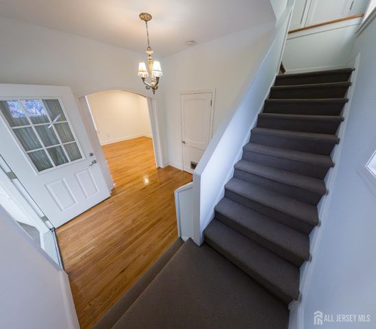 15 Sedgwick Street, Jamesburg, NJ 08831