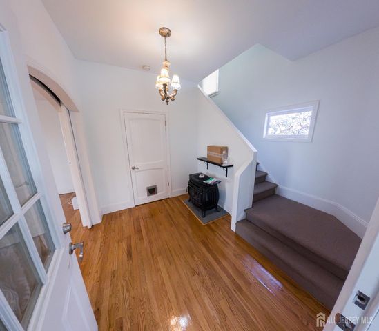 15 Sedgwick Street, Jamesburg, NJ 08831