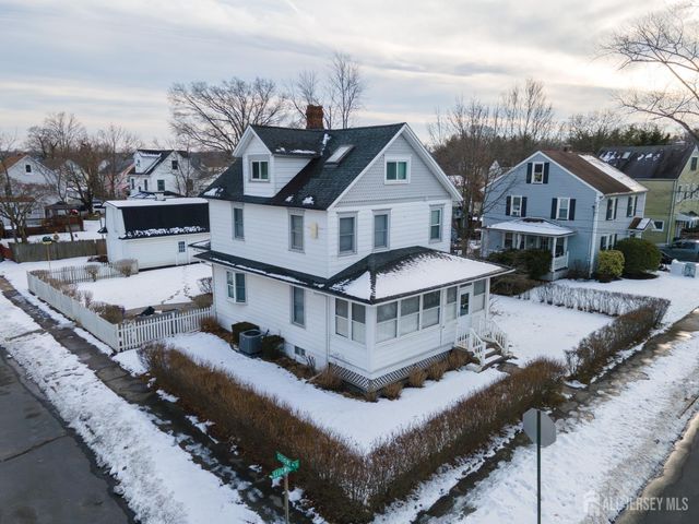 15 Sedgwick Street, Jamesburg, NJ 08831