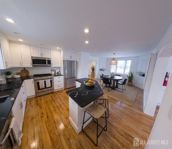 15 Sedgwick Street, Jamesburg, NJ 08831