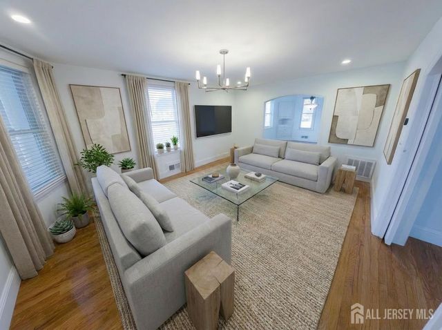 15 Sedgwick Street, Jamesburg, NJ 08831