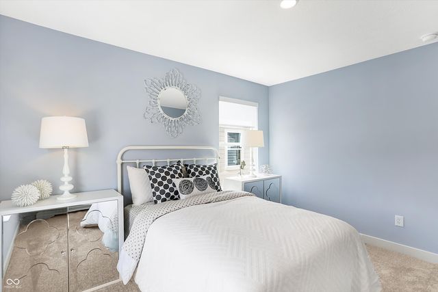 1646 Woods Edge Drive, Greenwood, IN 46143