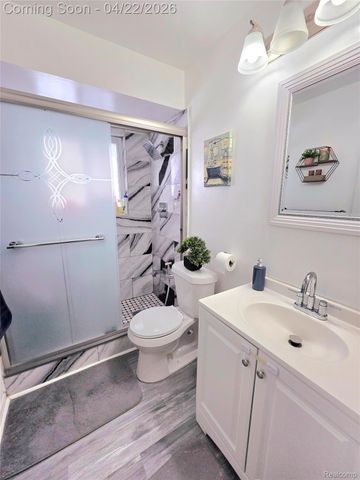 6129 Kinmore Street, Dearborn Heights, MI 48127