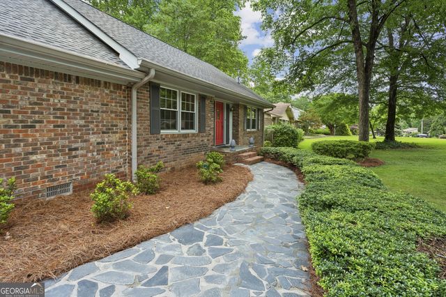2761 Sagamore Hill Drive SE, Marietta, GA 30067