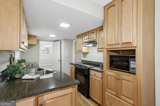 2761 Sagamore Hill Drive SE, Marietta, GA 30067