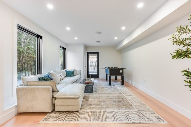 863 Main Street, Reading, MA 01867
