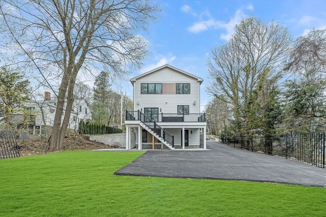 863 Main Street, Reading, MA 01867