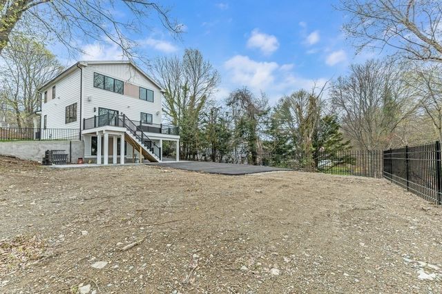 863 Main Street, Reading, MA 01867