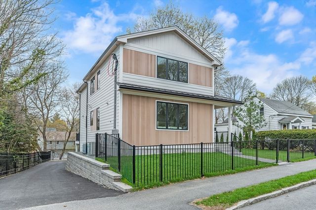 863 Main Street, Reading, MA 01867