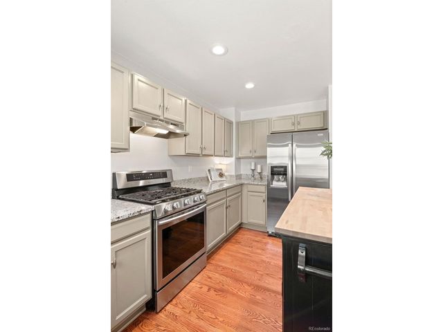 4883 Apollo Bay Dr, Highlands Ranch, CO 80130