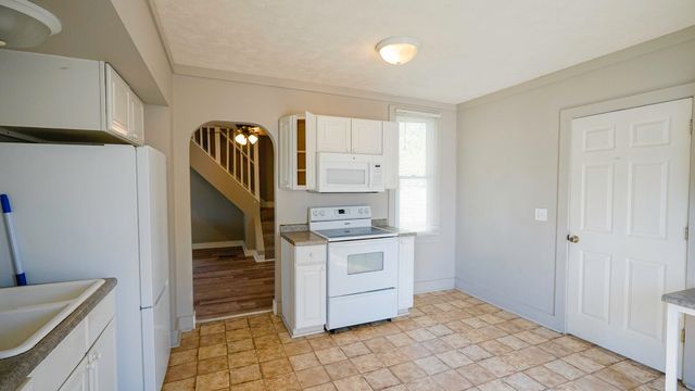 2002 FRONT Street, Blair, NE 68008