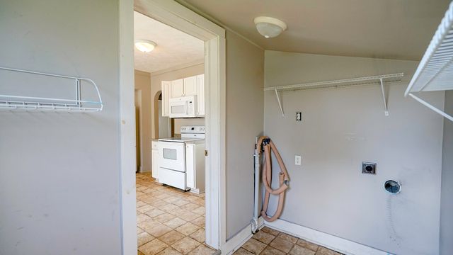 2002 FRONT Street, Blair, NE 68008