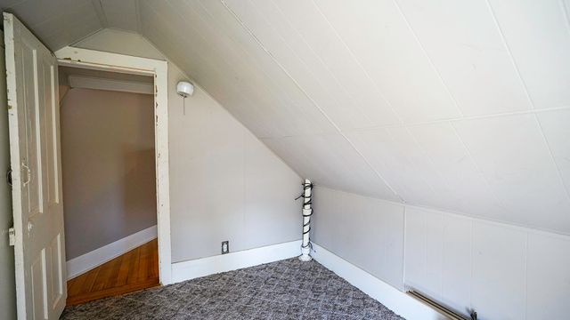 2002 FRONT Street, Blair, NE 68008