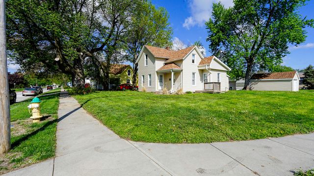 2002 FRONT Street, Blair, NE 68008