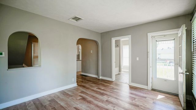 2002 FRONT Street, Blair, NE 68008