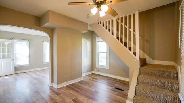 2002 FRONT Street, Blair, NE 68008