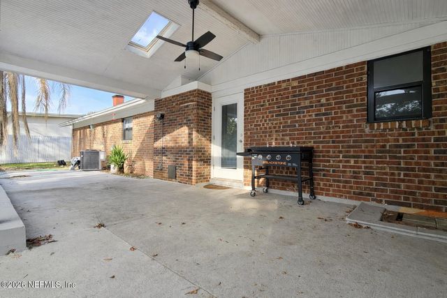 1720 BAY Circle W, Orange Park, FL 32073