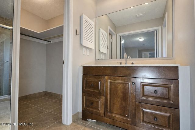 1720 BAY Circle W, Orange Park, FL 32073