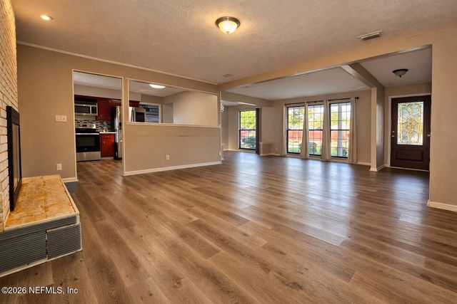 1720 BAY Circle W, Orange Park, FL 32073