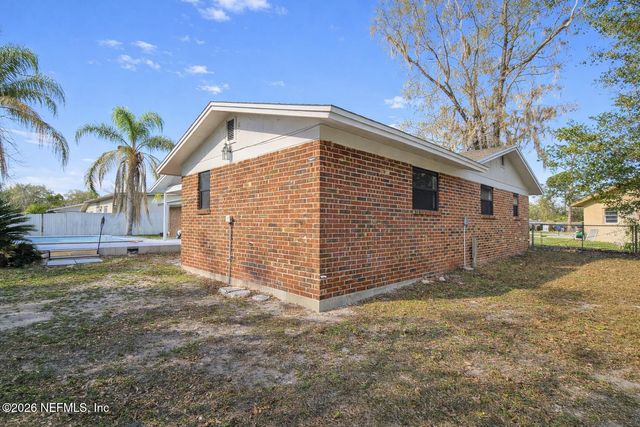 1720 BAY Circle W, Orange Park, FL 32073