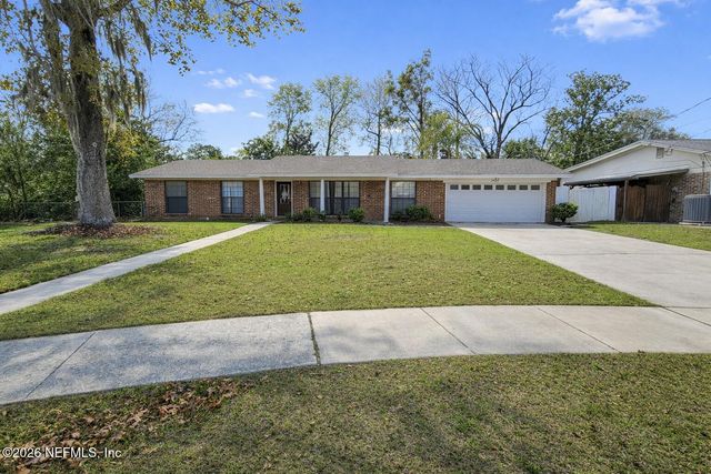 1720 BAY Circle W, Orange Park, FL 32073