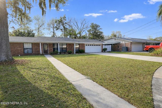 1720 BAY Circle W, Orange Park, FL 32073