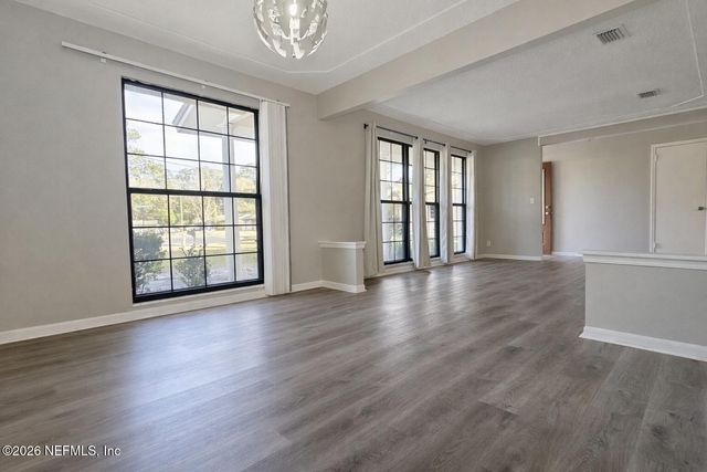 1720 BAY Circle W, Orange Park, FL 32073