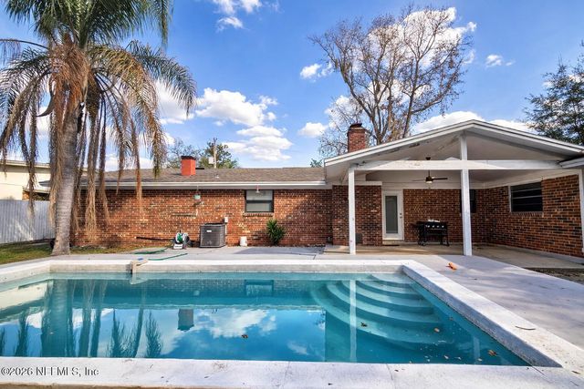 1720 BAY Circle W, Orange Park, FL 32073