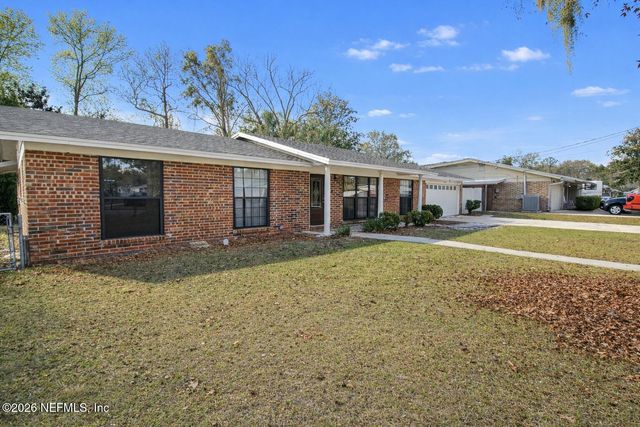 1720 BAY Circle W, Orange Park, FL 32073