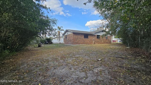 1720 BAY Circle W, Orange Park, FL 32073