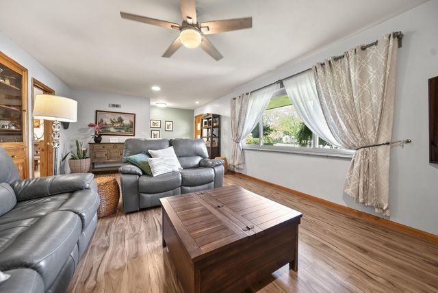 299 Woodsview Drive, Canal Winchester, OH 43110