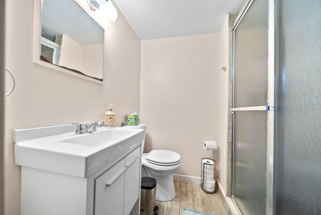 299 Woodsview Drive, Canal Winchester, OH 43110