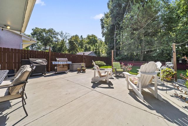 299 Woodsview Drive, Canal Winchester, OH 43110