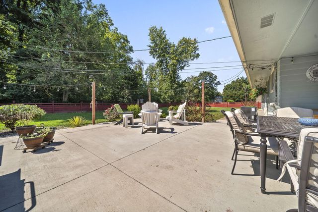 299 Woodsview Drive, Canal Winchester, OH 43110