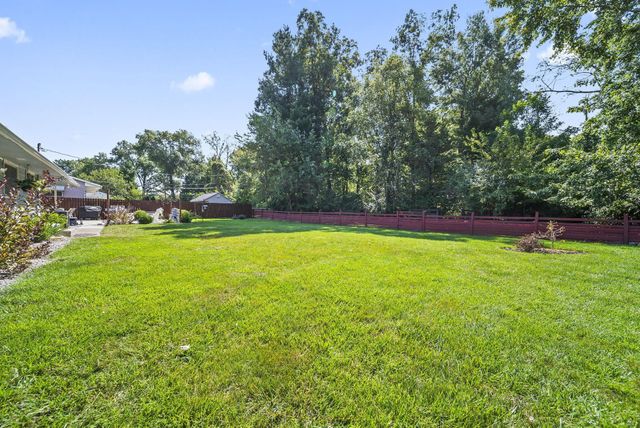 299 Woodsview Drive, Canal Winchester, OH 43110