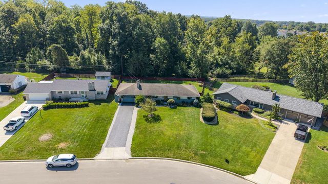 299 Woodsview Drive, Canal Winchester, OH 43110