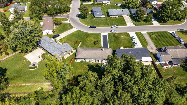 299 Woodsview Drive, Canal Winchester, OH 43110