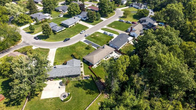 299 Woodsview Drive, Canal Winchester, OH 43110