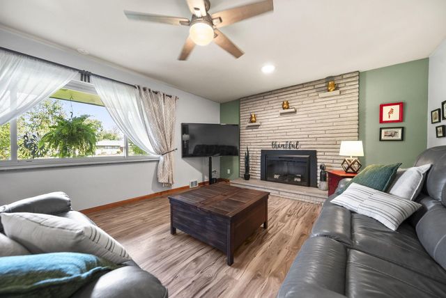 299 Woodsview Drive, Canal Winchester, OH 43110