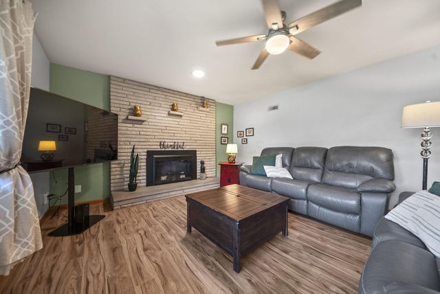 299 Woodsview Drive, Canal Winchester, OH 43110