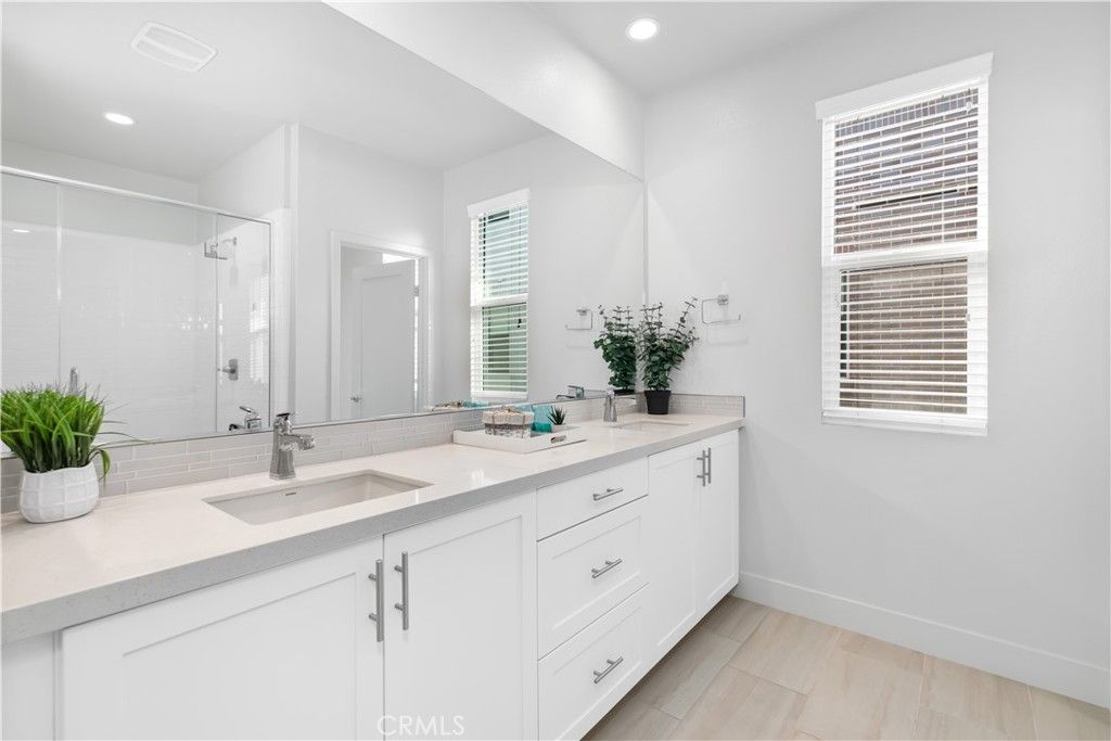 Image 29 of property listing at 121 Novel, Irvine, CA 92618