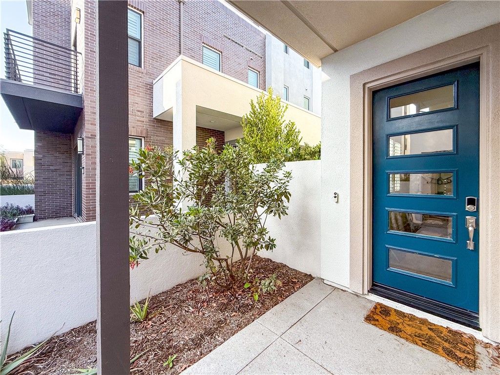 Image 3 of property listing at 121 Novel, Irvine, CA 92618